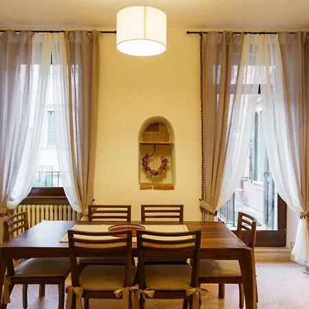 Domus Verona - Elegante Residenza Satiro Exterior photo