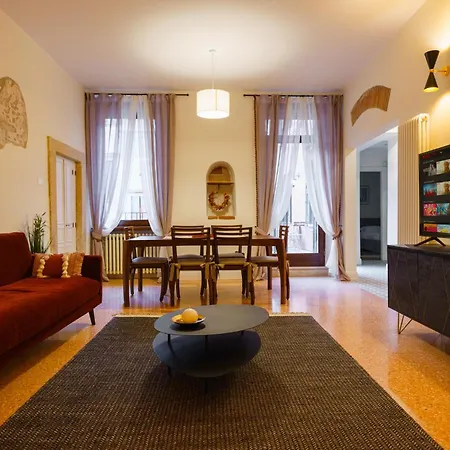 Domus Verona - Elegante Residenza Satiro Exterior photo